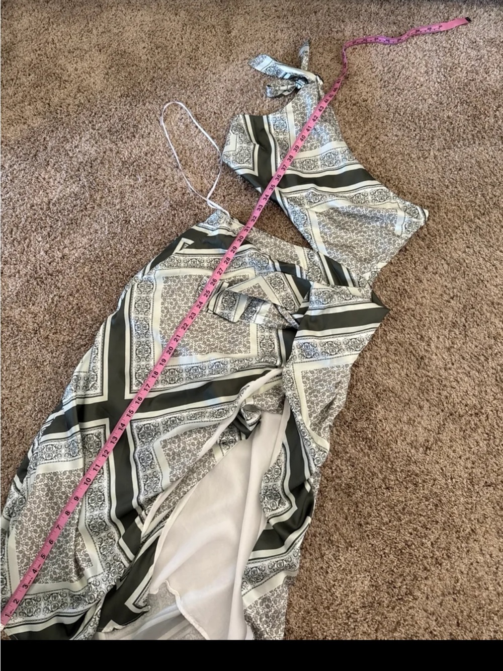 Lulus Vacay Beauty Olive Scarf Print One-Shoulder Tie-Strap Midi Dress Sz Large - Picture 12 of 12
